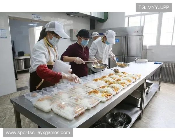世界游泳大赛餐厅实行分时供餐减少拥挤 世界游泳大赛餐厅实行分时供餐减少拥挤